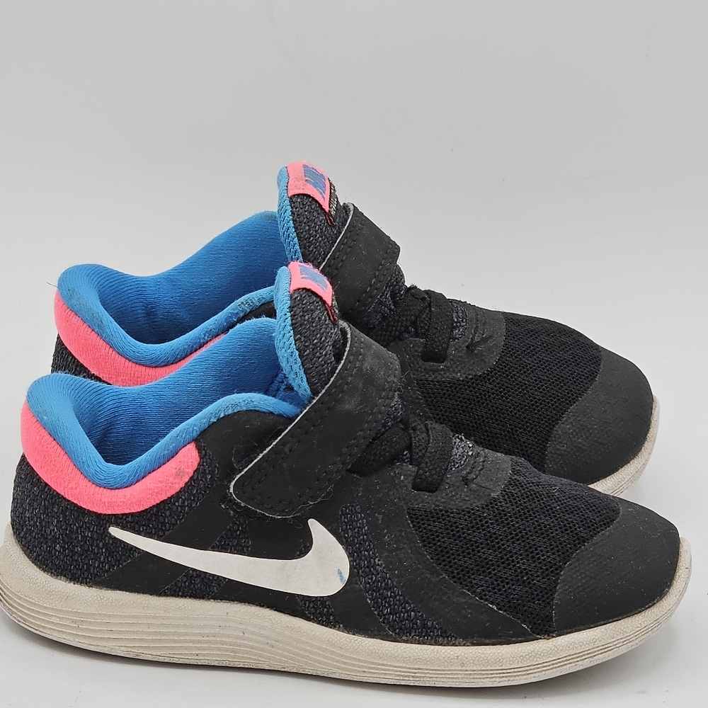 Nike Revolution 4 sneakers size 8c